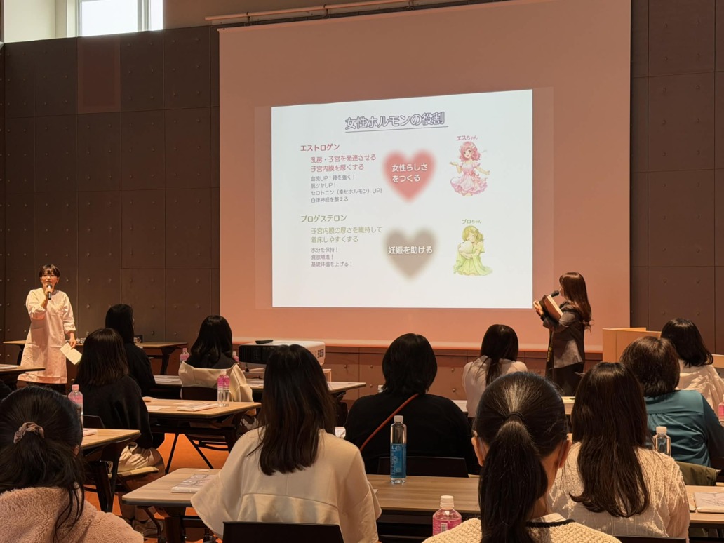 群馬県内企業で実施した女性社員向けフェムケア研修の様子